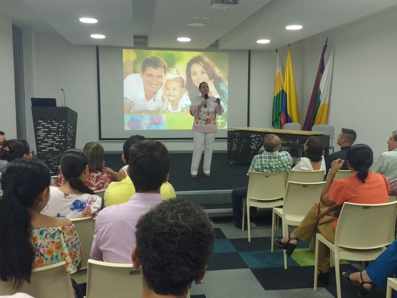 Conferencia: DesafiÂ­o Salvando Familias
