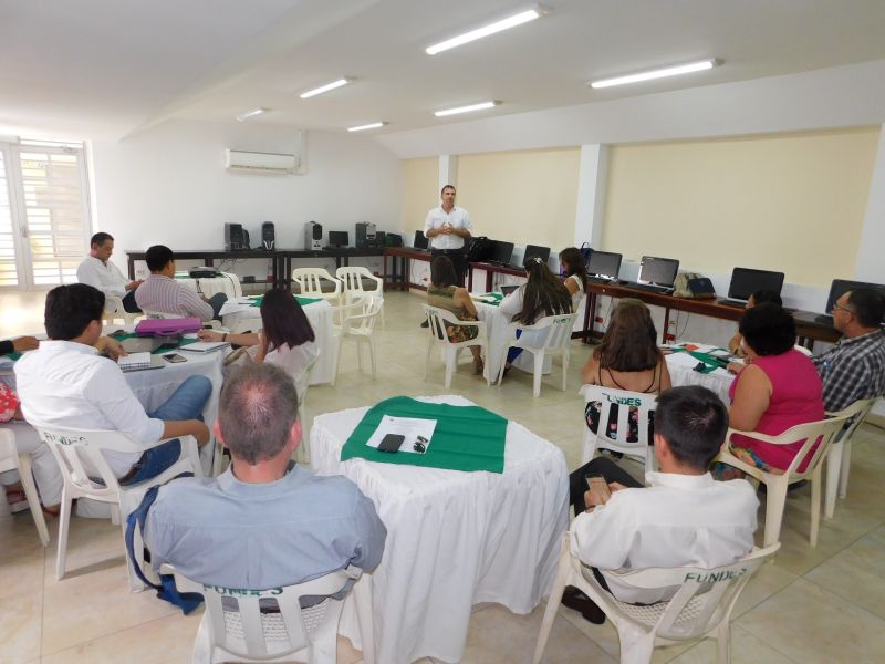 CAPACITACIÃN DOCENTE SOBRE EL DECRETO 1330