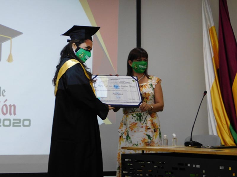 Ceremonia de graduaciÃ³n semestre B â 2020