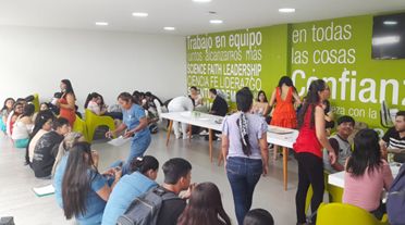 UN DIA CON AMIGOS  FUNDES CELEBRA AMOR Y AMISTAD
